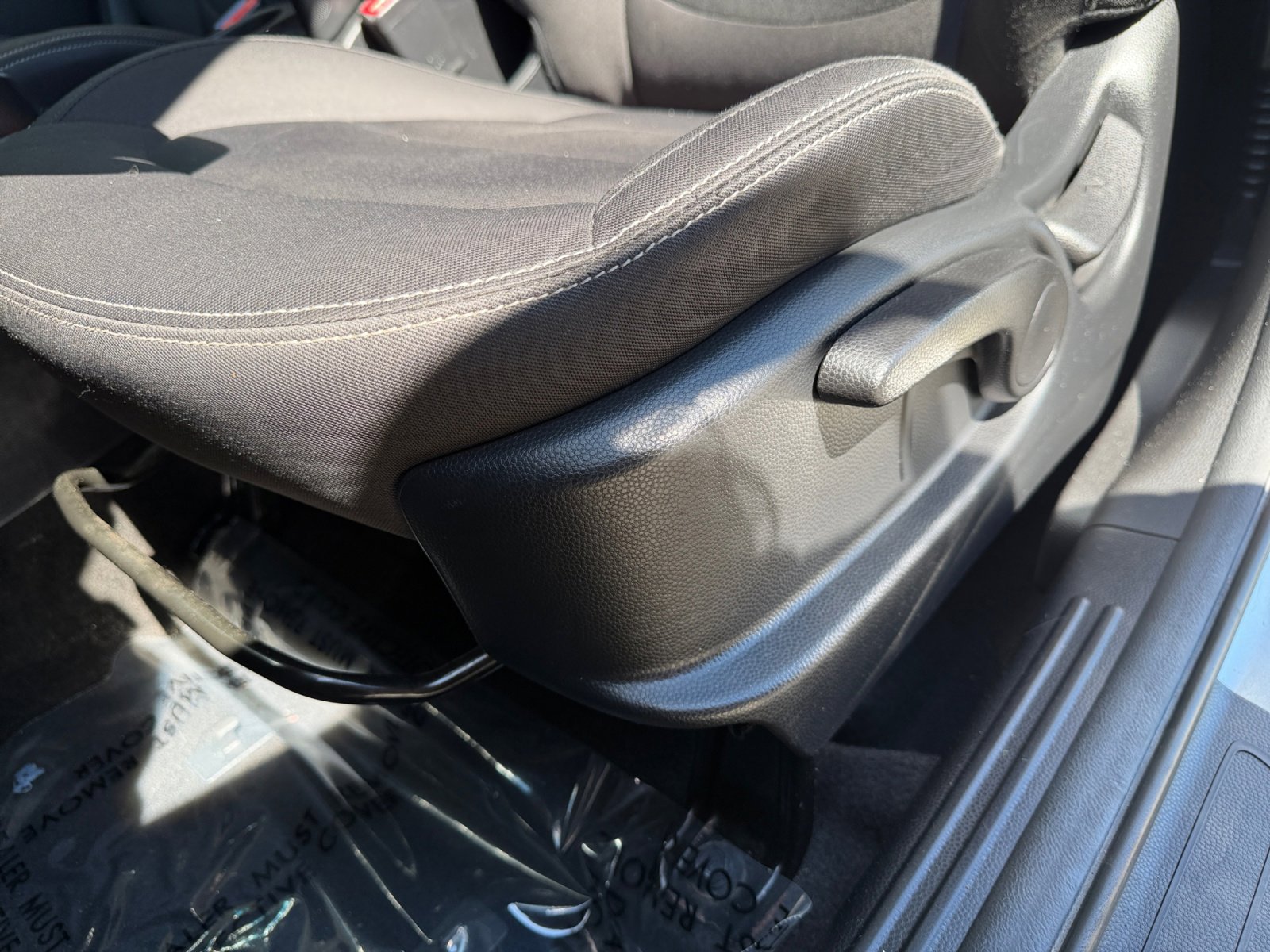 Used 2015 Titanium Gray Kia Base image 9