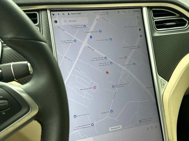 Used 2017 Blue Tesla 75D image 3