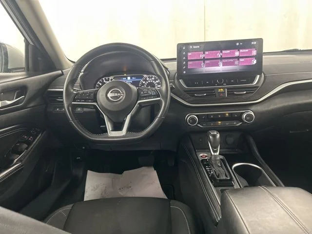 Used 2023 Silver Nissan 2.5 SV image 26