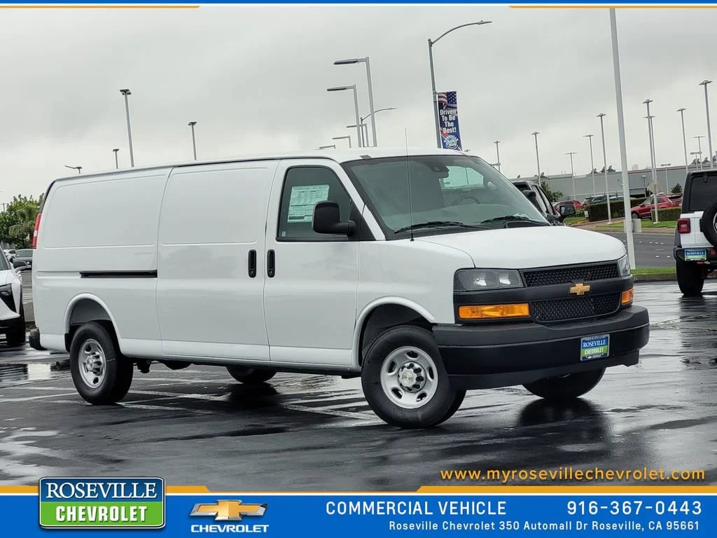 2026 Chevrolet Express 3500 Extended Work Van's photo