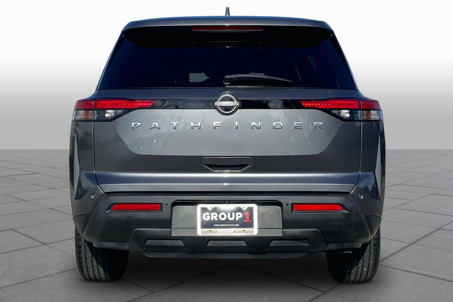 Used 2022 Gun Metallic Nissan S image 5