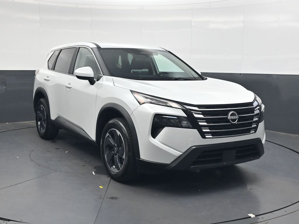 Used 2025 White Nissan SV image 2