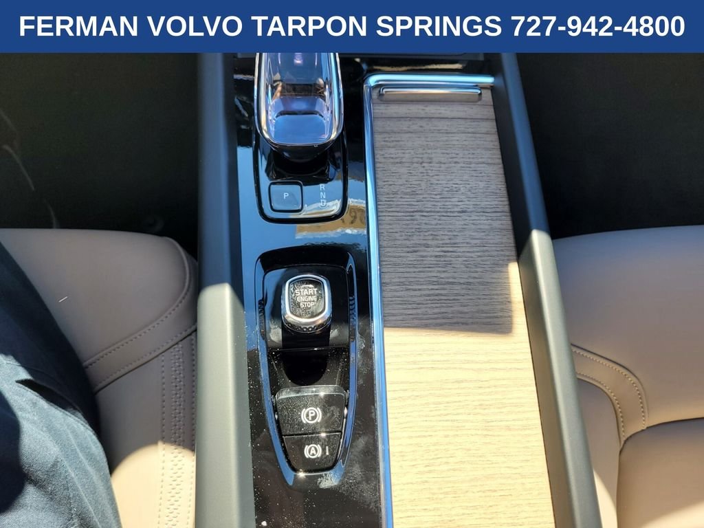2026 Volvo XC60 Plus - Photo 28