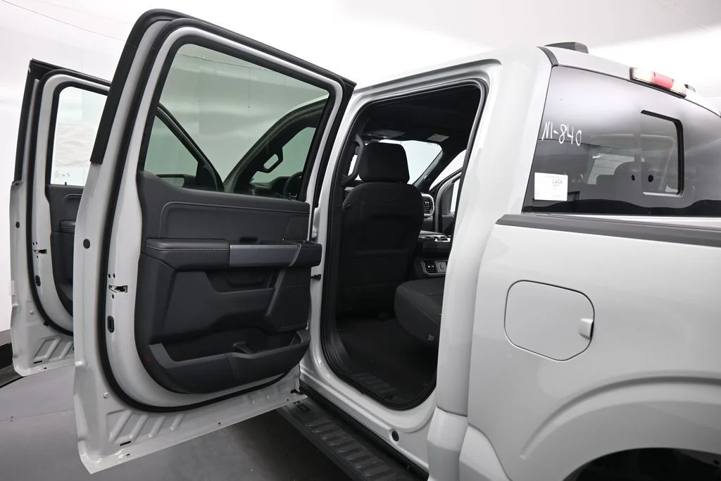 New 2026 Avalanche Ford XLT image 16