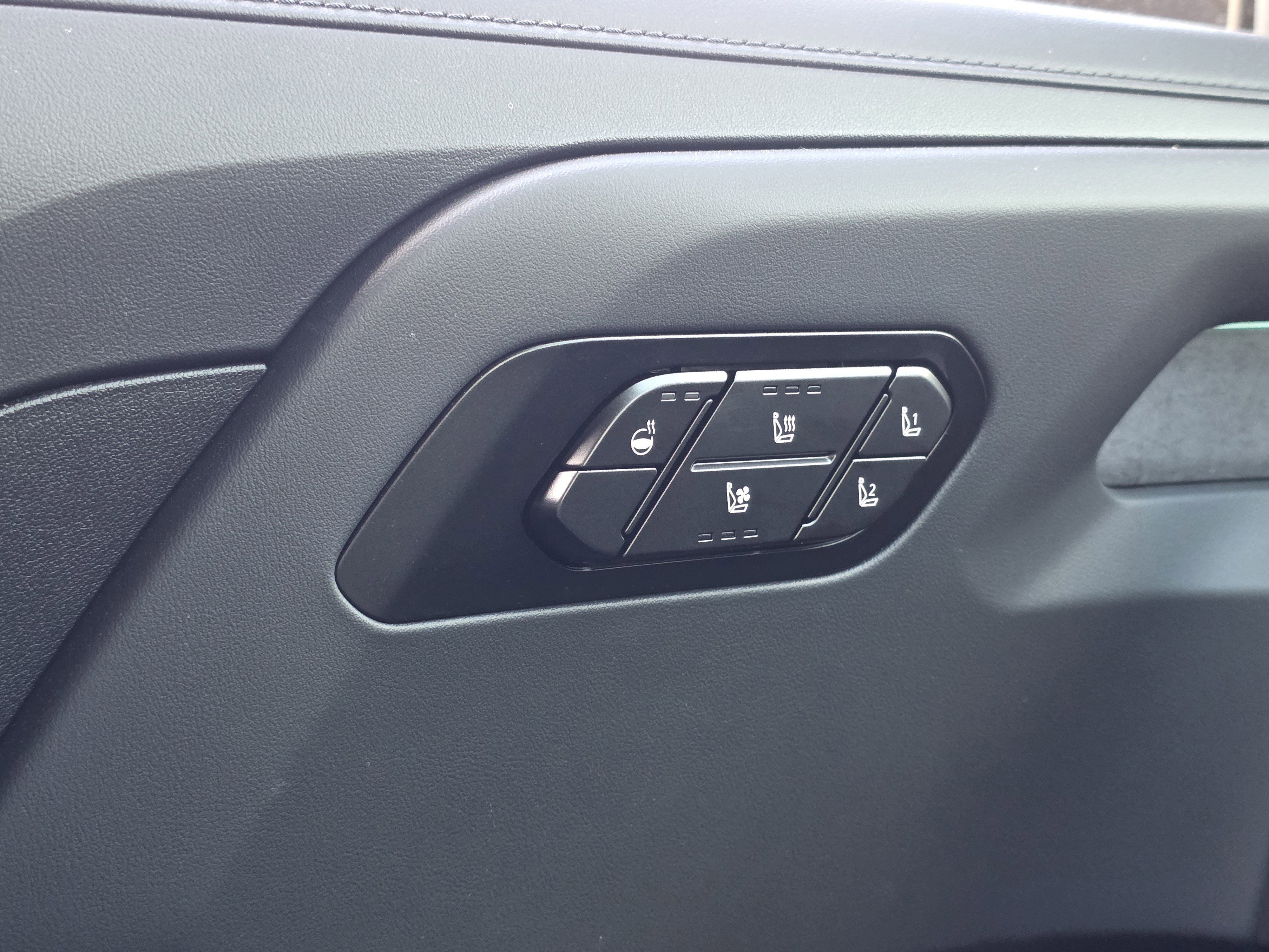 New 2027 Ebony Black Kia X-LINE SX image 14