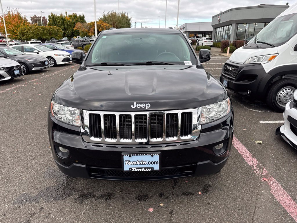 Used 2013 Brilliant Black Crystal Pearlcoat Jeep Laredo image 2