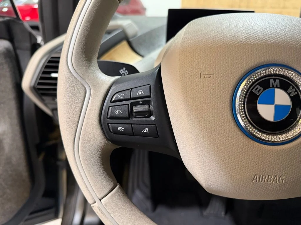 Used 2016 White BMW with Range Extender image 13