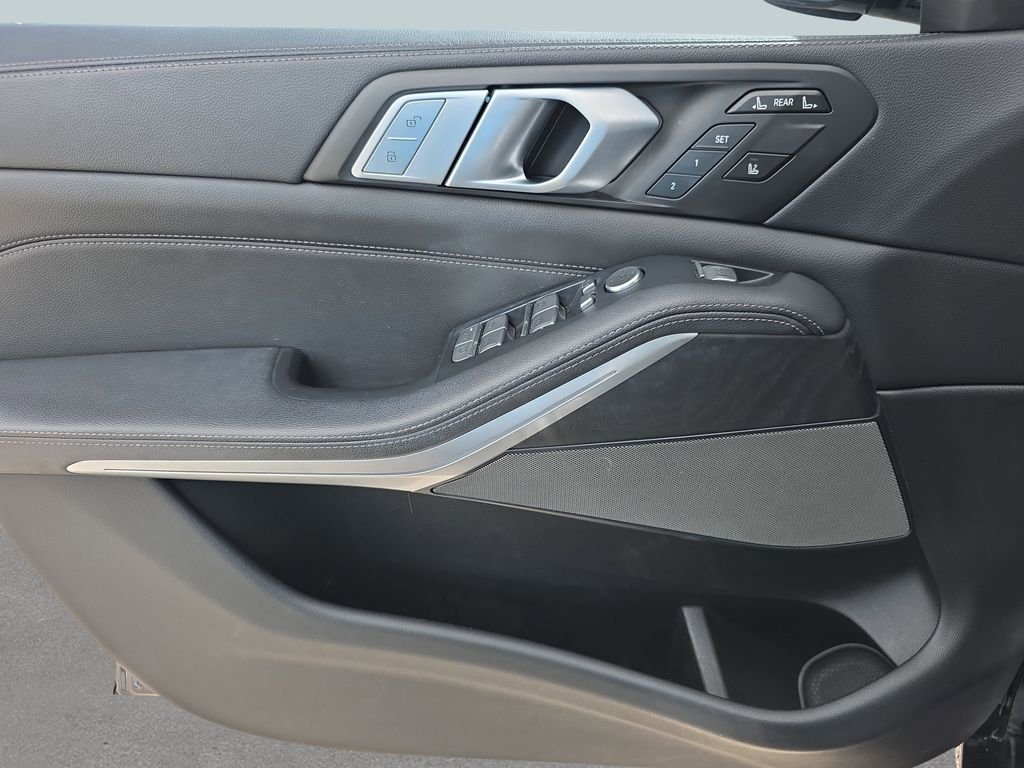 2020 BMW X7 40i - Photo 17