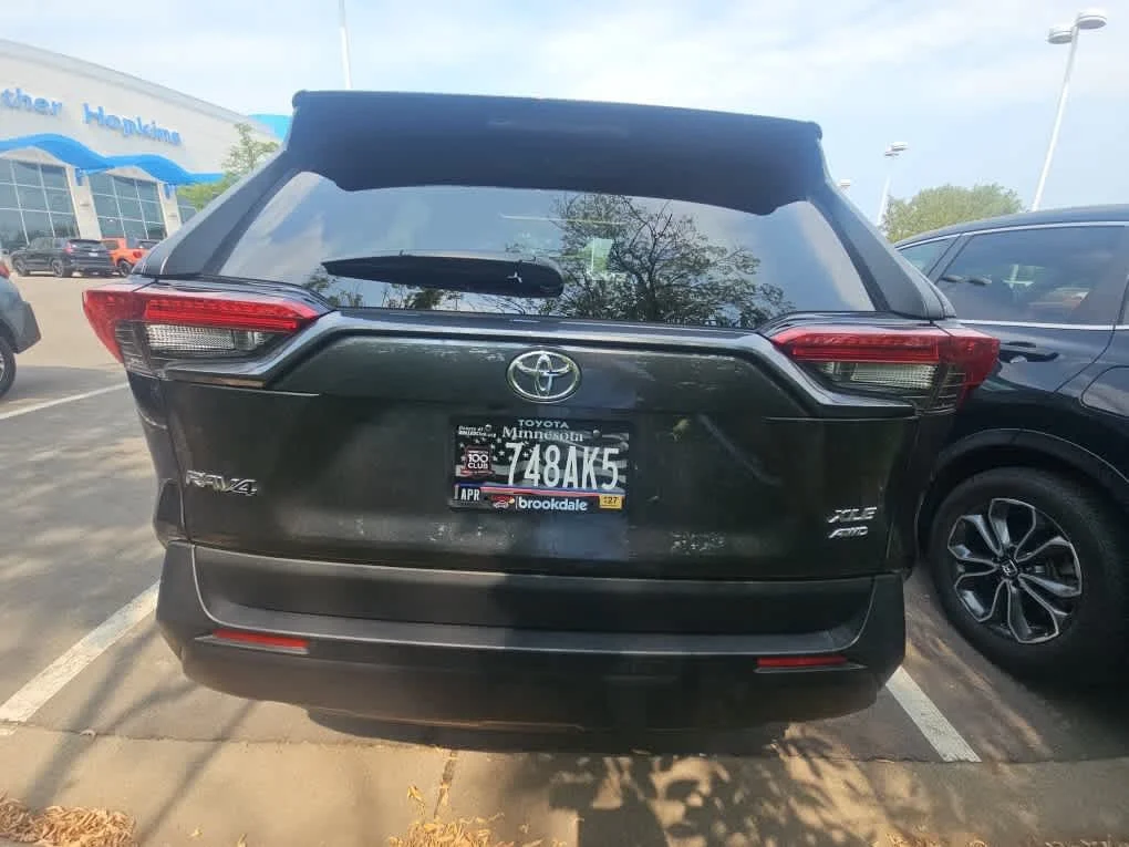 Used 2023 Magnetic Gray Metallic Toyota XLE image 5