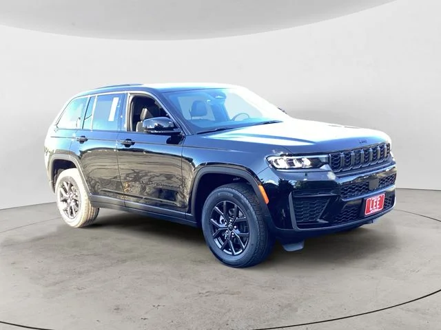 New 2027 Black Jeep Laredo Altitude image 8