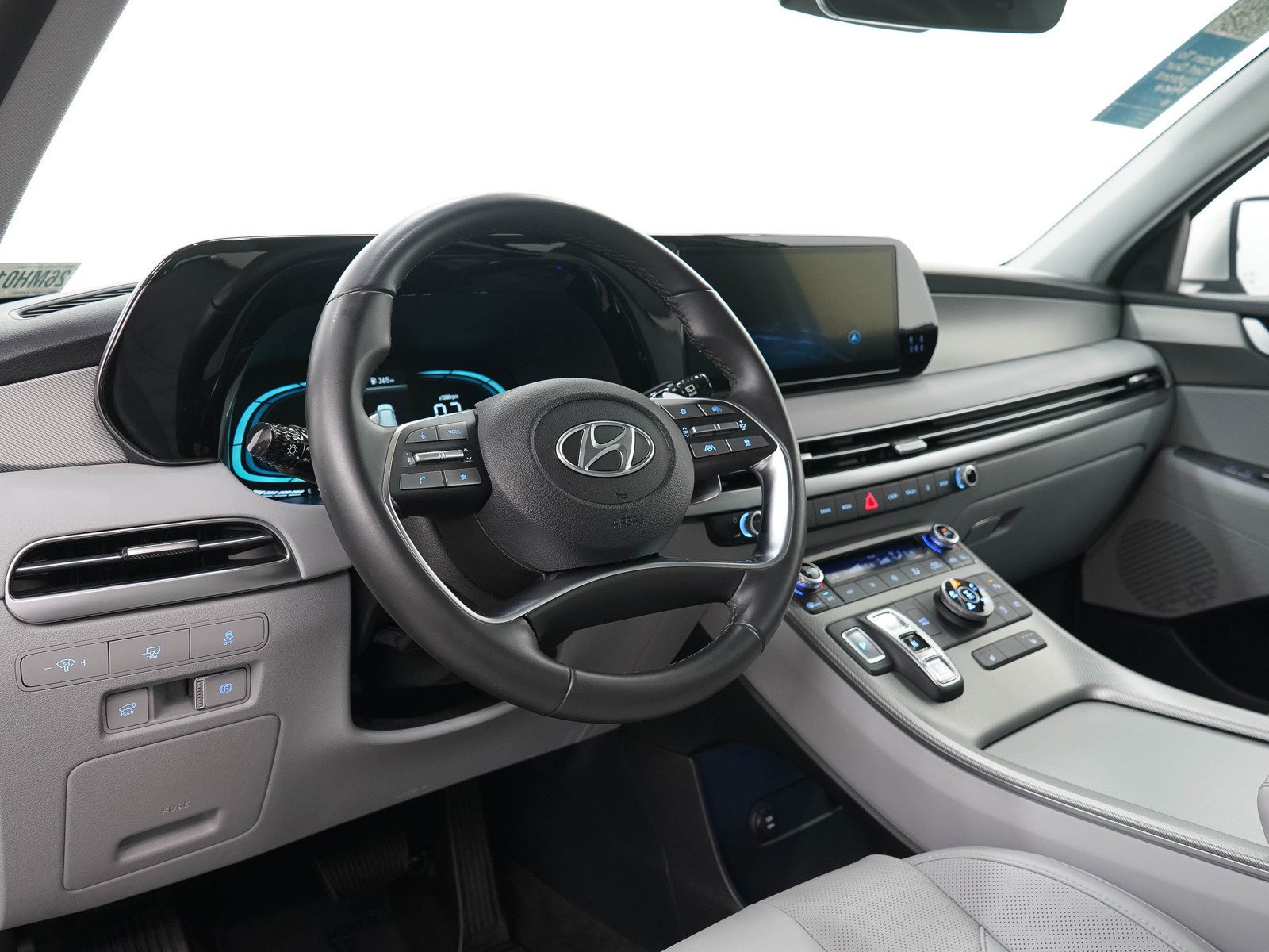 Certified Used 2025 Typhoon Silver Hyundai SEL AWD image 27