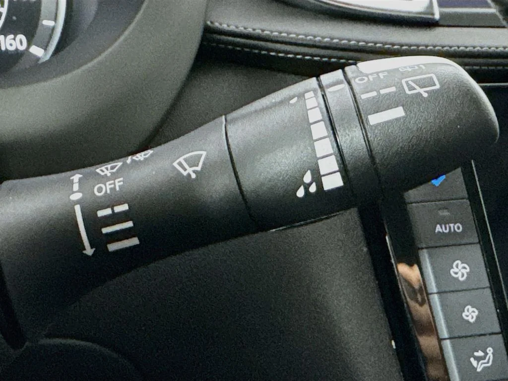 Certified Used 2023 Black INFINITI LUXE image 16