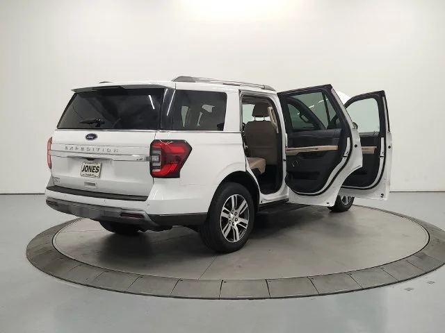 Used 2024 White Ford Limited image 13