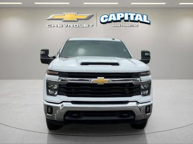 Used 2025 Summit White Chevrolet LT image 8