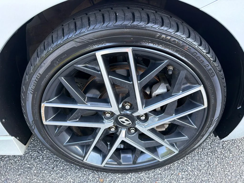 Used 2019 Silver Hyundai Sport image 12