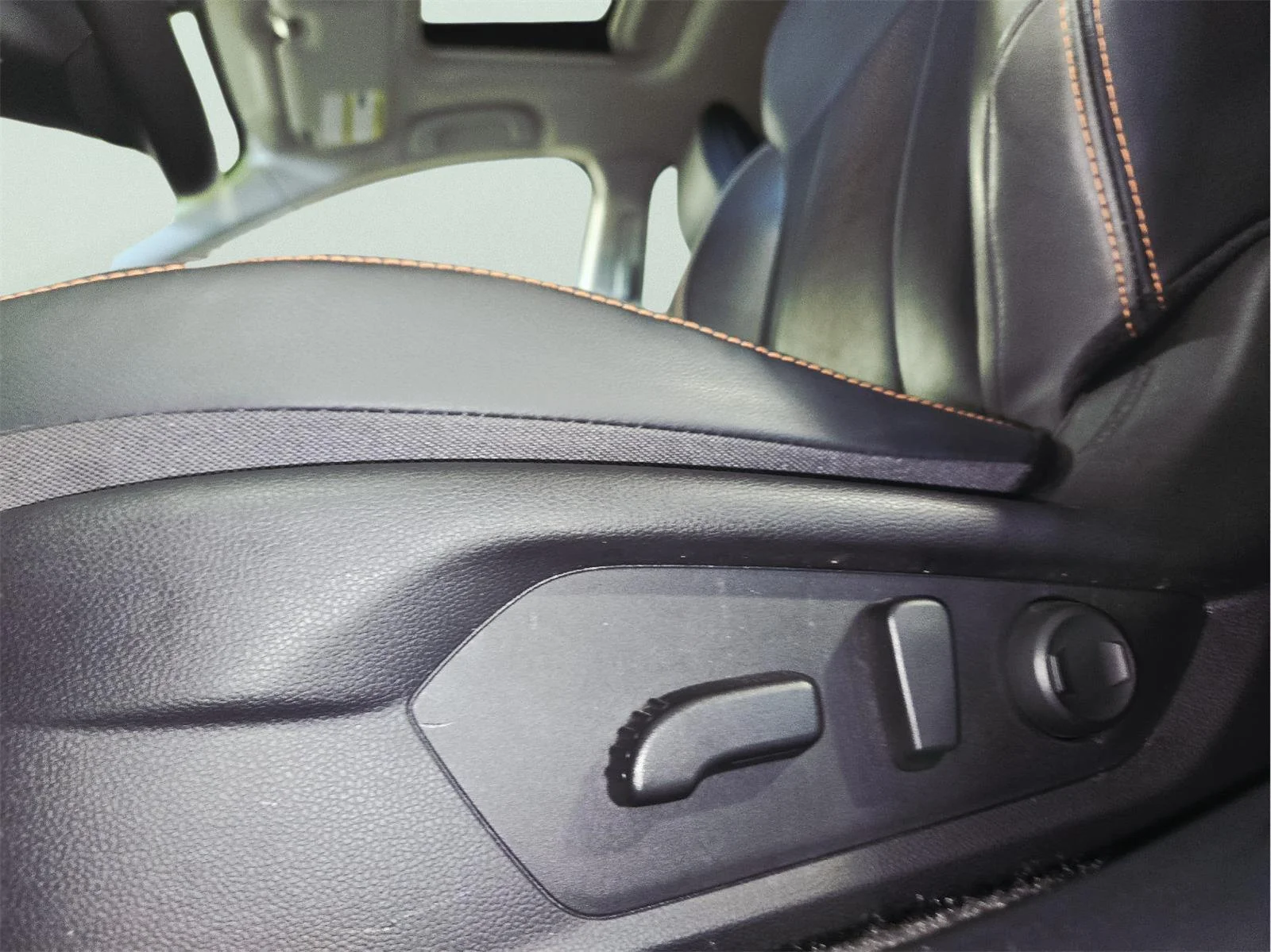 Used 2025 Magnetite Gray Metallic Subaru Limited image 50