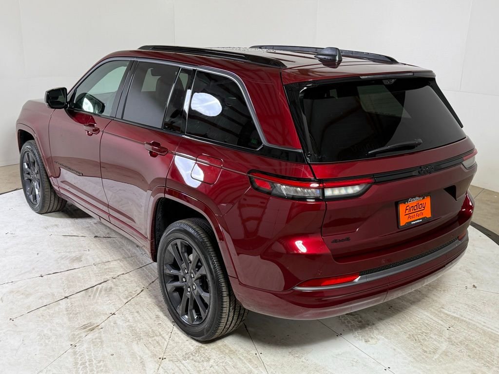 New 2026 Velvet Red Pearl-Coat Exterior Paint Jeep Limited Reserve image 5