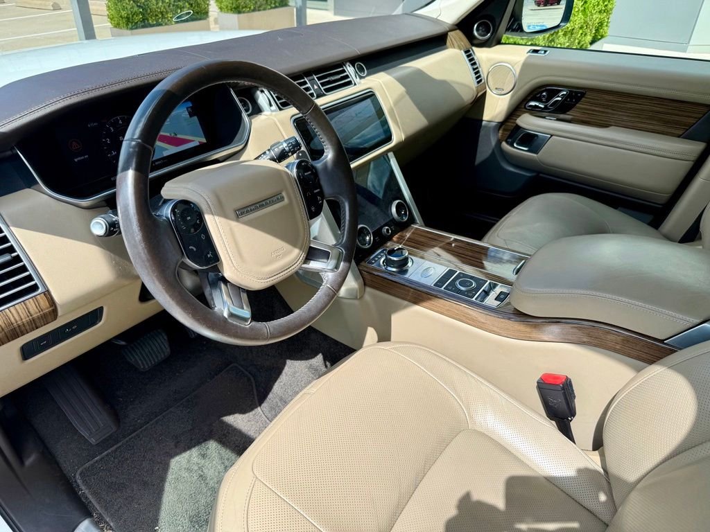 Used 2019 Fuji White Land Rover 5.0L V8 Supercharged image 7