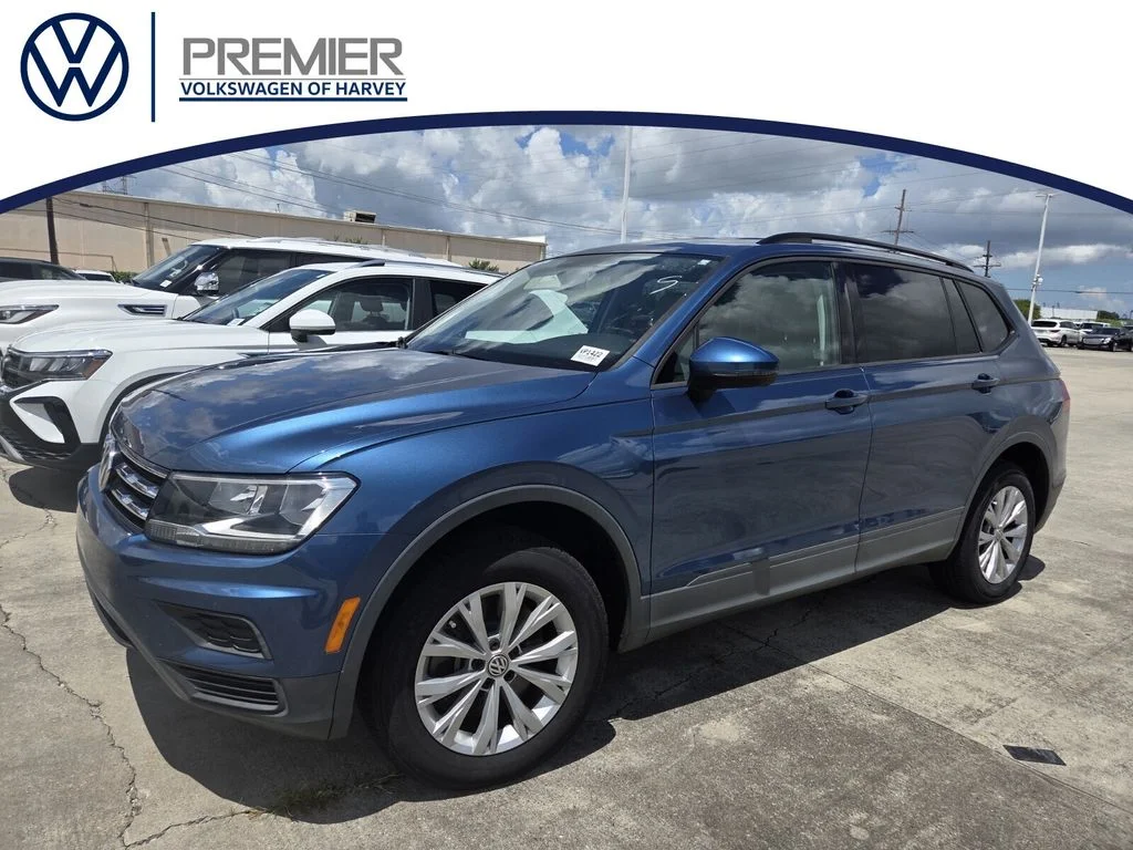 Certified Used 2020 Blue Volkswagen 2.0T S image 1