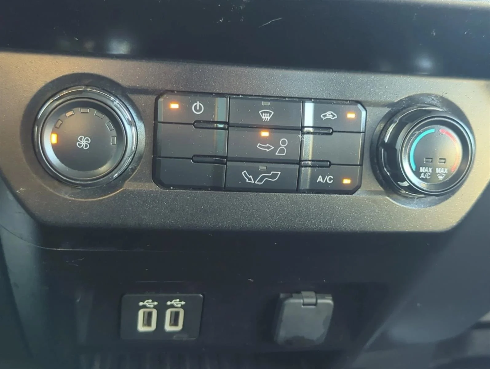 Used 2020 Oxford White Ford XLT image 14