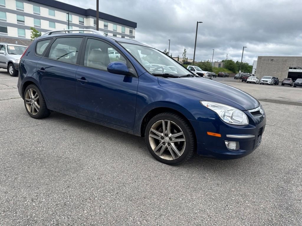 Used 2012  Hyundai SE image 11