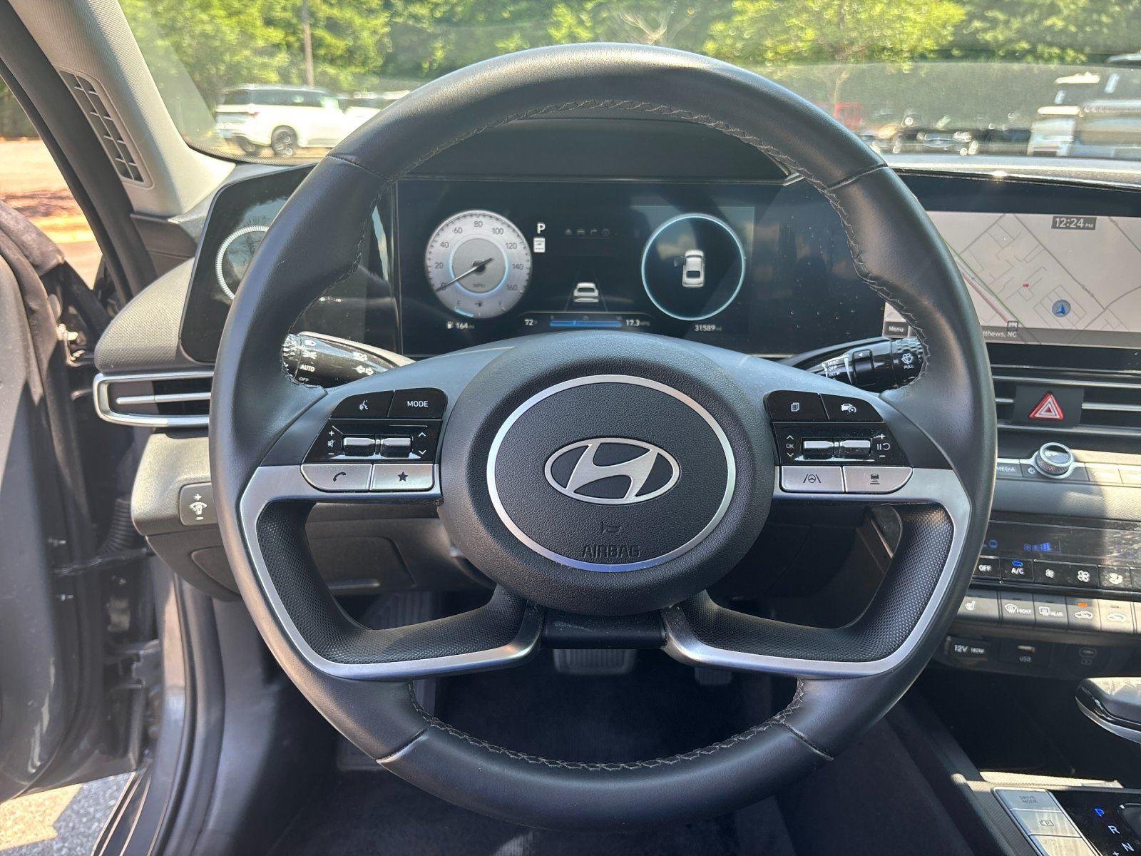 Used 2025 Ecotronic Gray Hyundai SEL Convenience image 18