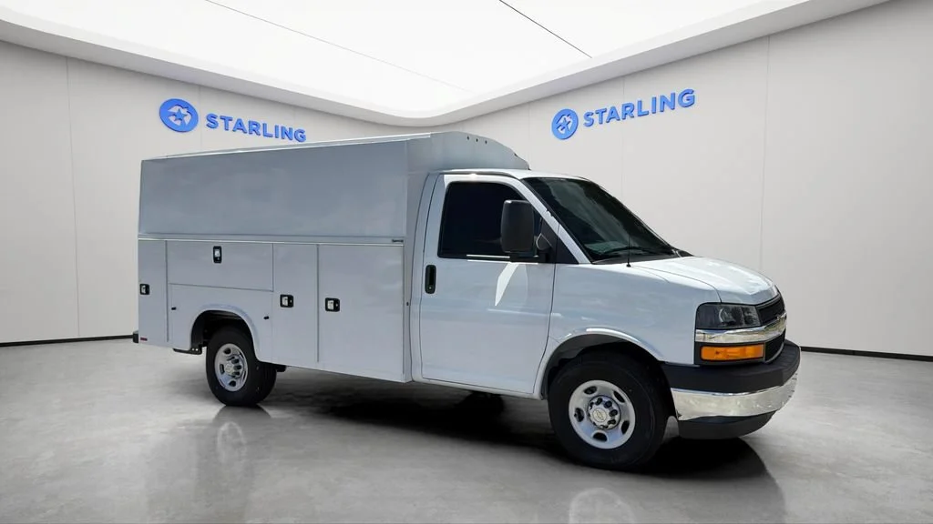 New 2026 Summit White Chevrolet 1WT image 12