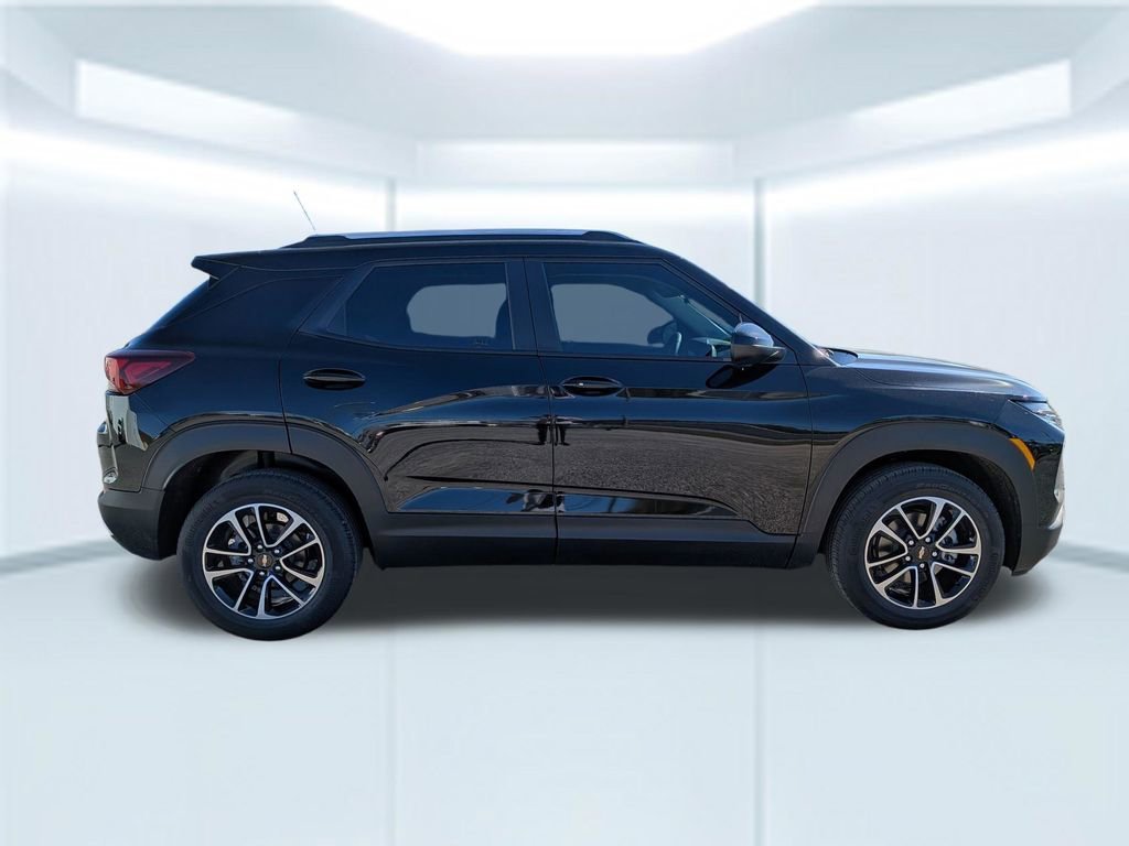 New 2026 Mosaic Black Metallic Chevrolet LT image 8