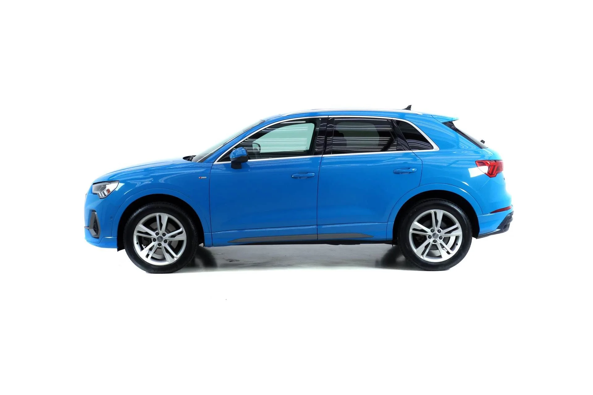 Used 2019 Blue Audi 2.0T Prestige image 3