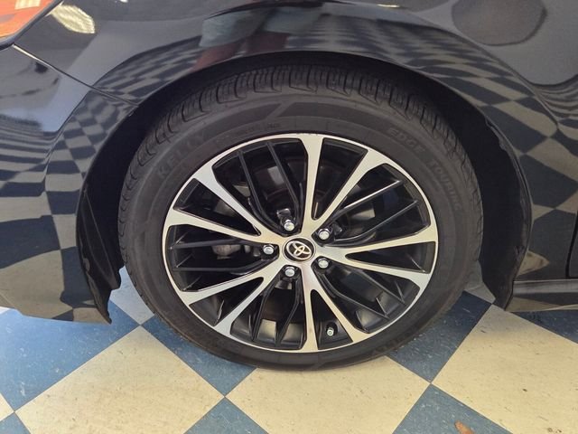 Used 2020 Black Toyota SE image 11