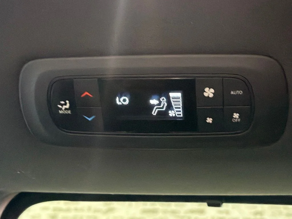 Used 2026 Bright White Clearcoat Chrysler Select image 24