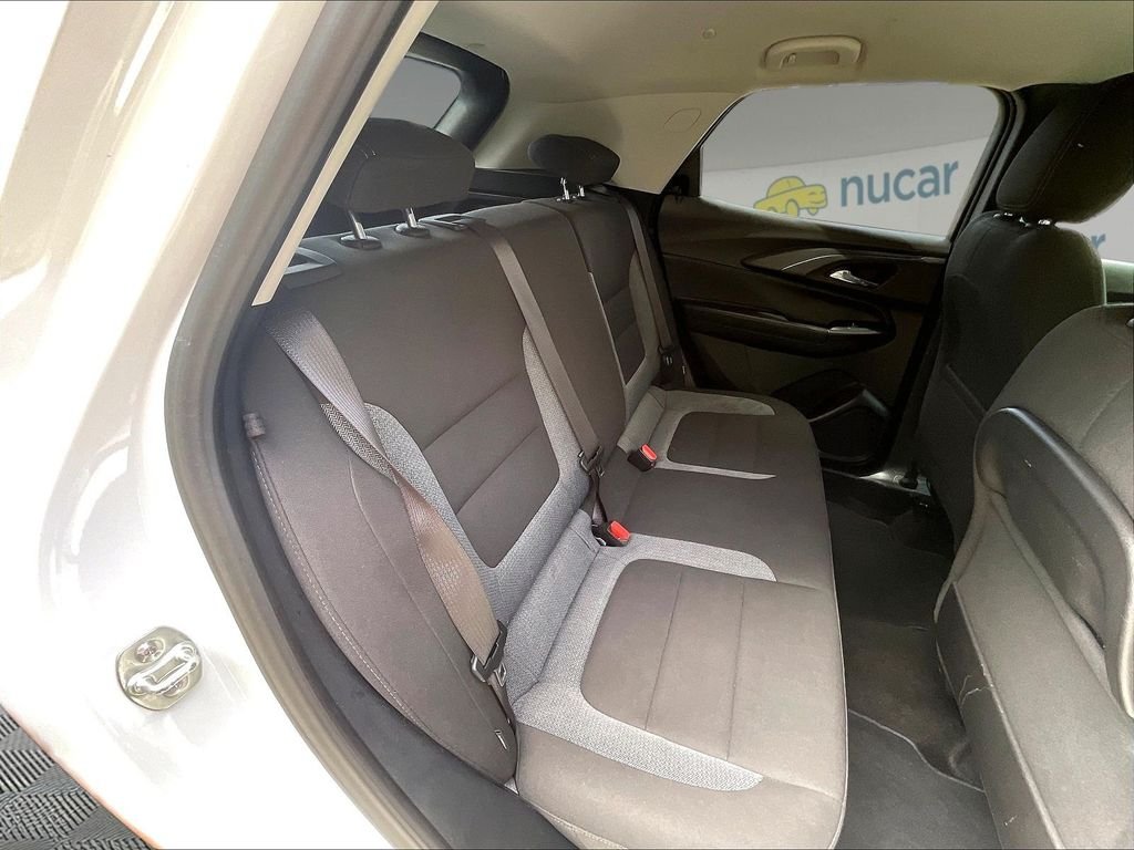 Used 2025 White Chevrolet LT image 19