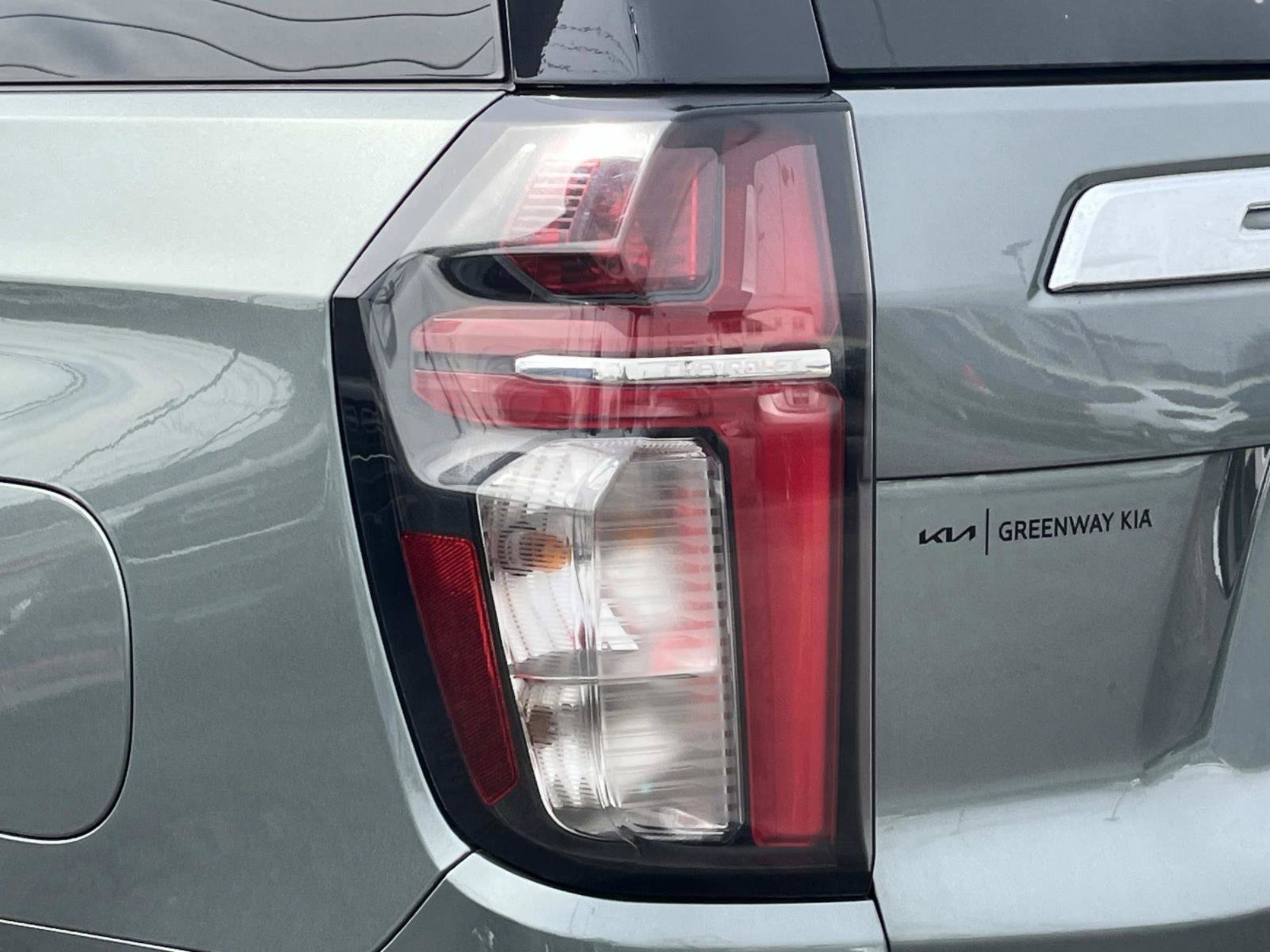 2023 Chevrolet Suburban Premier - Photo 45