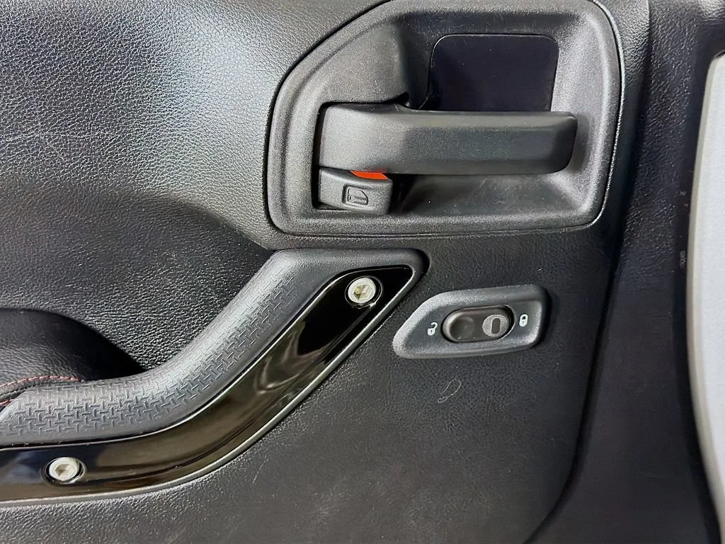 Used 2012 Silver Jeep Altitude image 16