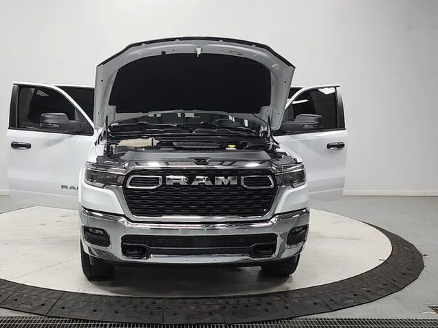Used 2025 White Ram Big Horn/Lone Star image 10