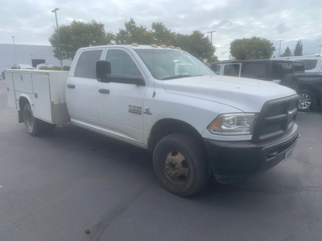 Used 2014 Bright White Clearcoat Ram Tradesman image 4