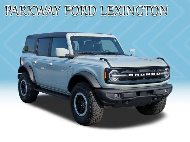 Used 2023 Gray Ford Outer Banks image 7