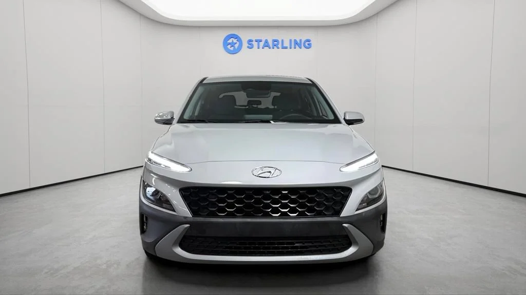 Used 2022 Silver Hyundai SE image 15