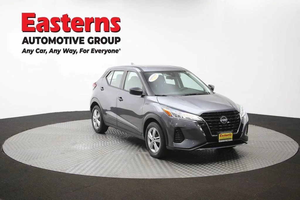 Used 2023 Gray Nissan S image 48