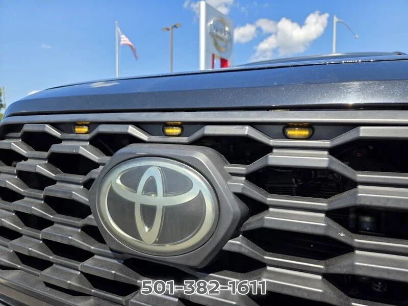 Used 2018 Midnight Black Metallic TOYOTA SR5 DOUBLE CAB 6
