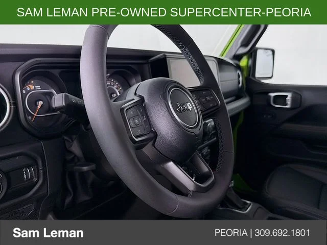 Used 2025 Green Jeep High Tide image 11