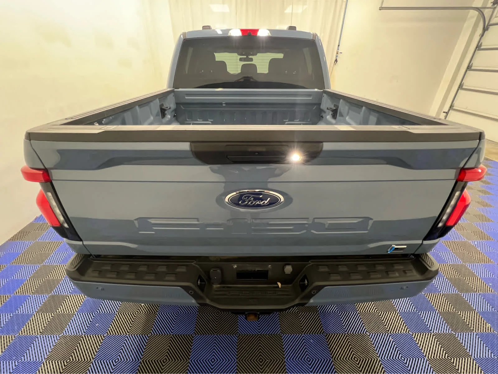 Used 2023 Azure Gray Metallic Tri-Coat Ford XLT image 5