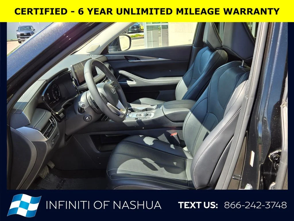 Certified Used 2023 Black INFINITI LUXE image 3