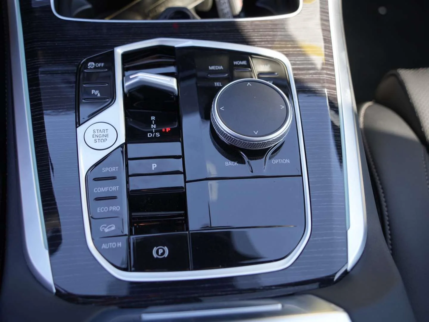 New 2026 Dravit Grey Metallic BMW xDrive40i image 20