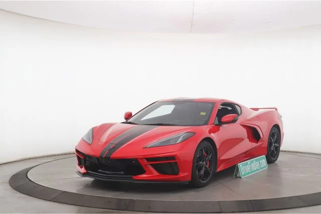 Used 2022 Red Chevrolet Stingray image 10