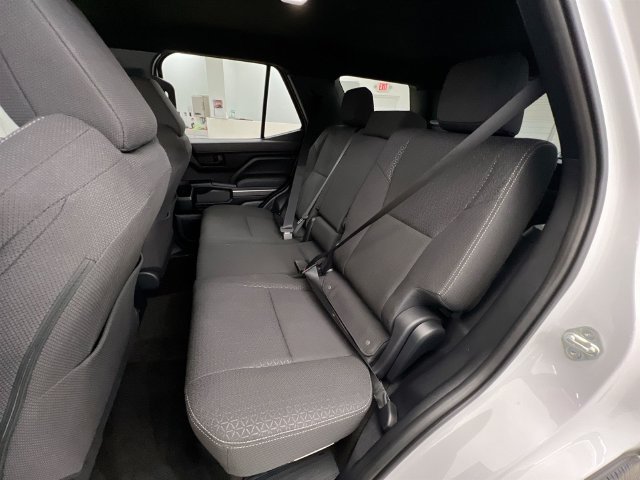 2025 Toyota 4Runner SR5 - Photo 11