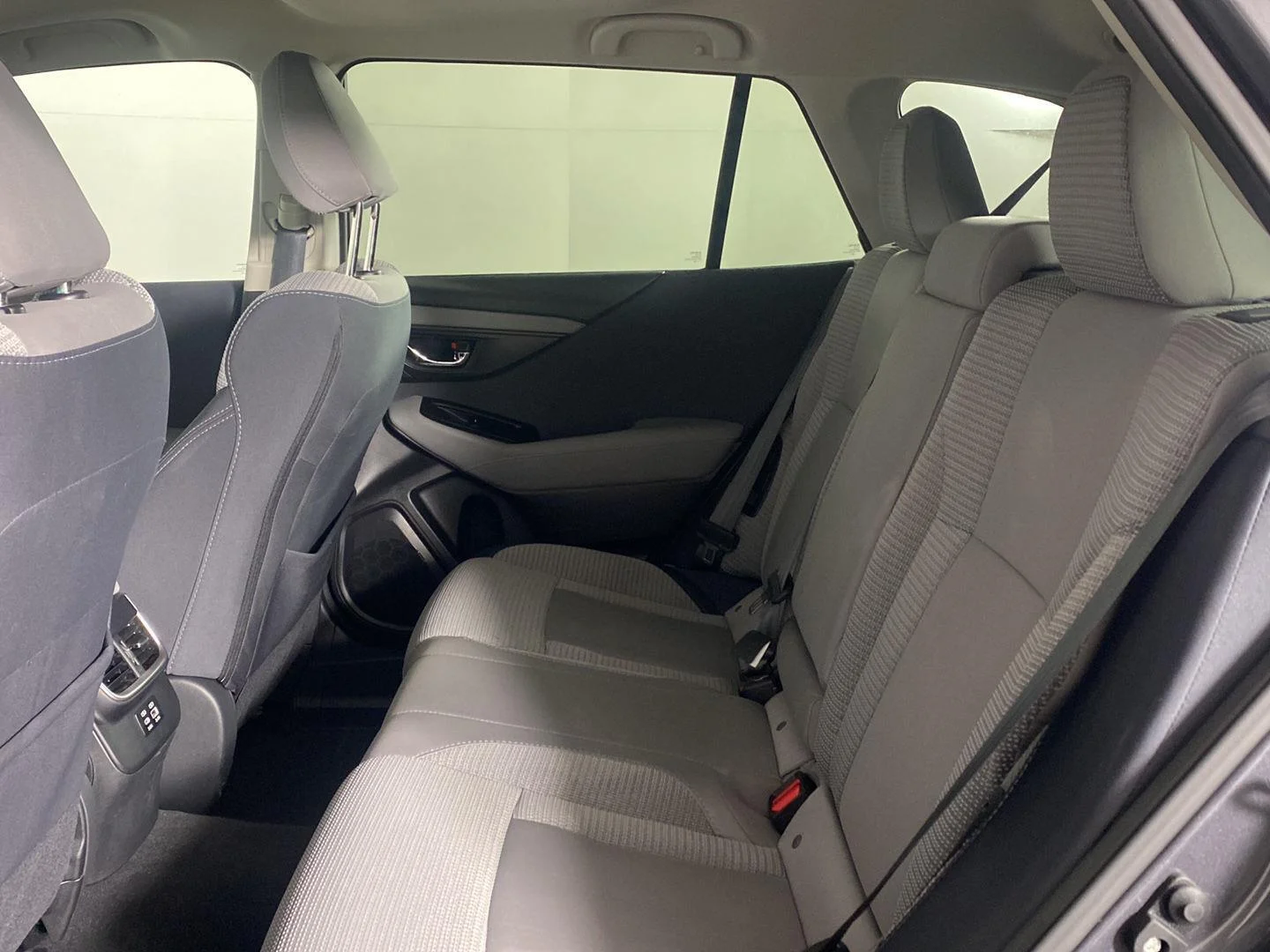Used 2025 Magnetite Gray Metallic Subaru Premium image 14