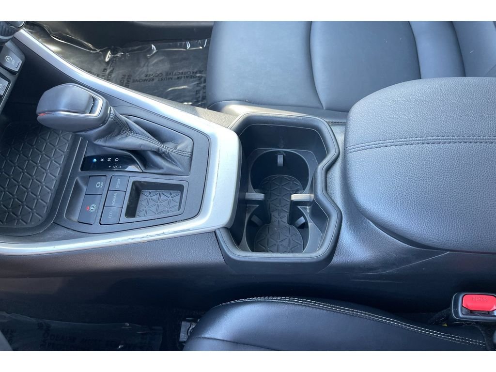 Used 2023 Midnight Black Metallic Toyota XLE Premium image 32