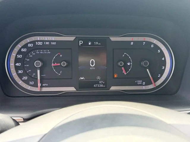 Used 2022 Silver Hyundai SEL image 22