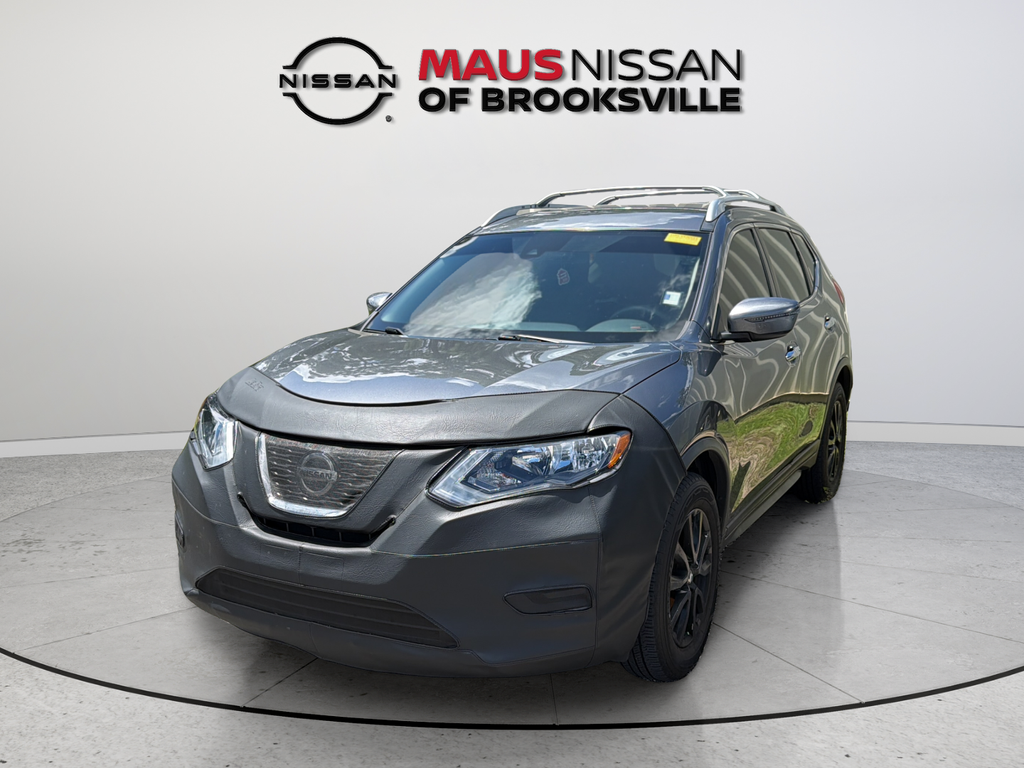 Used 2020 Gray Nissan SV image 4